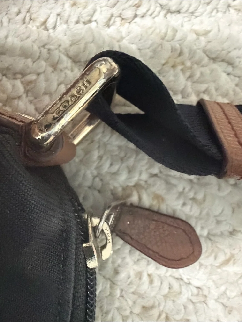 Coach sleek crossbody